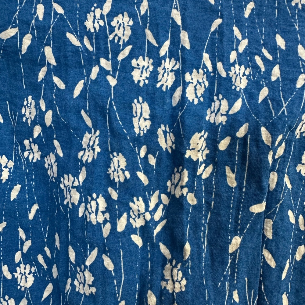 Hayden - Blue Floral Smocked Dress - Medium - Picture 3 of 5